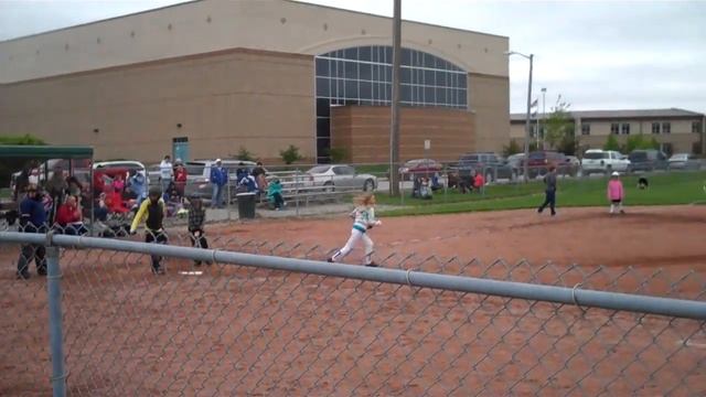 Brenia First Game Pitching (2012 Spring Ball) смотреть онлайн