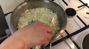 2/ Мамины рецепты. Пирог с капустой и грибами. Легкое тесто без заморочки. Переехали жить в Сибирь!
