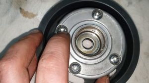 Течь масла. Двигатель К4М . Фазовращатель Рено. Снятие, замена.