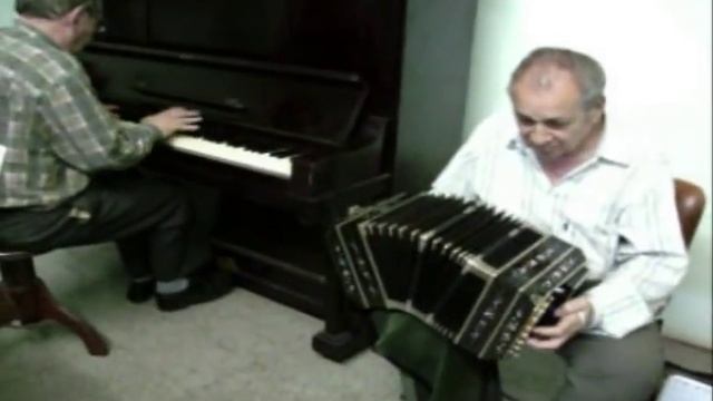 Tango La Cumparsita con saxo en el galpón de Mingo смотреть онлайн