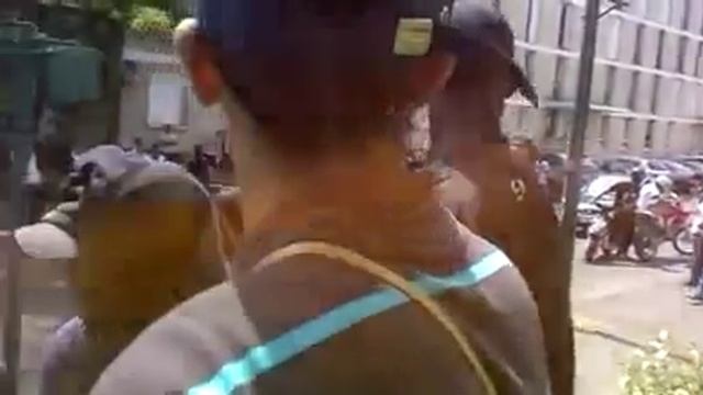 place 2 france massy 91300 c'est le zoo !!! смотреть онлайн