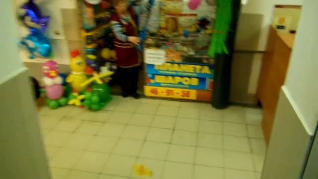 Центральный вход в цокольный этаж через ТЦ смотреть онлайн