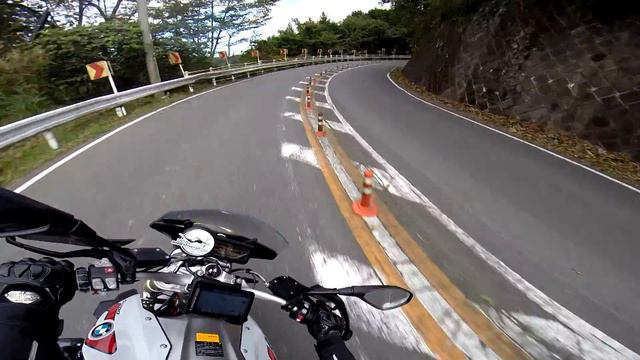 BMW R1200R LCで行く都道33号線！ смотреть онлайн