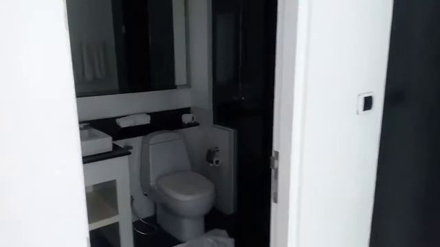 Номер с двумя спальнями и кухней в отеле на Пхукете смотреть онлайн