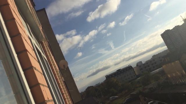 Когда живешь себе в Краснодаре и у тебя прямо над домом летают самолеты о_О смотреть онлайн