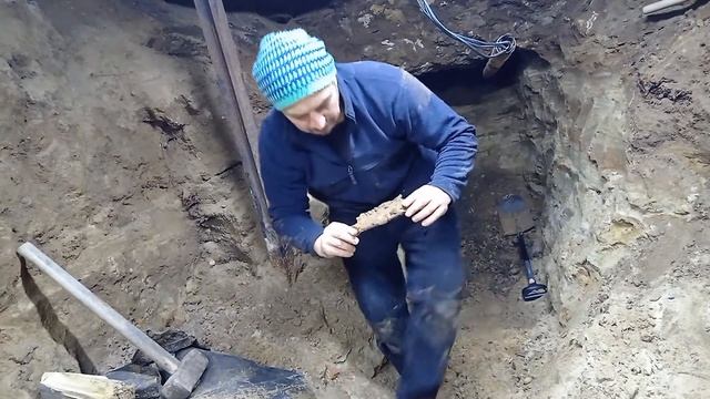 Копаю подвал в доме без фундамента. 1 часть. смотреть онлайн