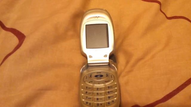 Samsung T100 Retro Mobile Flip Phone (Review) смотреть онлайн