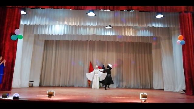 "Танцуй Кавказ!" исполняет Зинаида Олейникова и ансамбль адыгского танца "Дети гор" смотреть онлайн