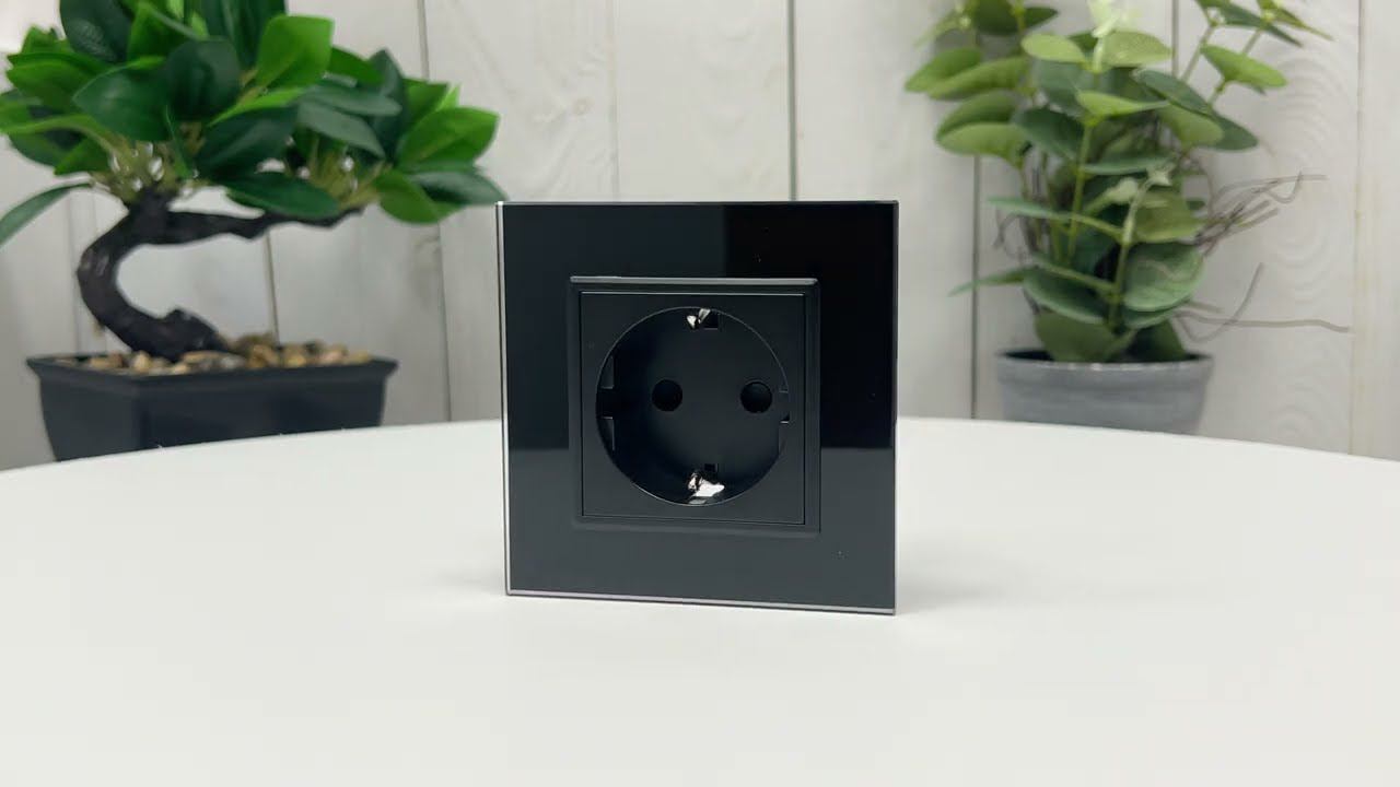 Розетка электрическая LIVOLO черная, VL-C7C1EU-12