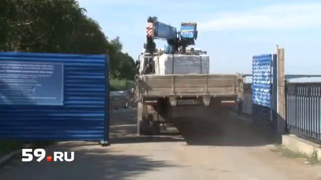 Ремонт набережной затягивается смотреть онлайн