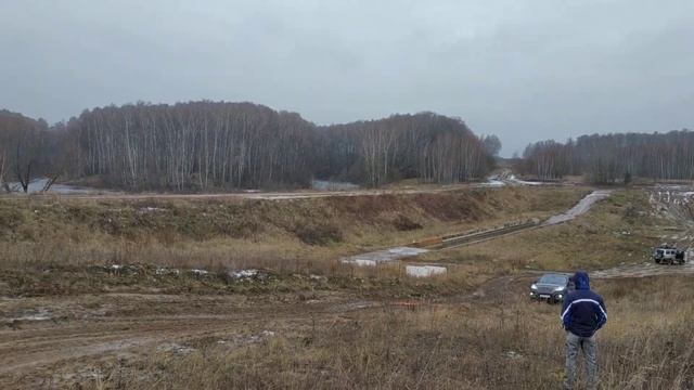 Уаз вытягивает Хавал в горку смотреть онлайн