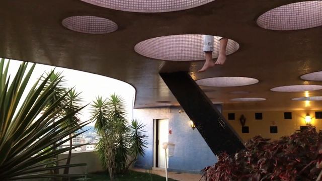 Carrossel (Hélio Delmiro) - Caio Fabbri