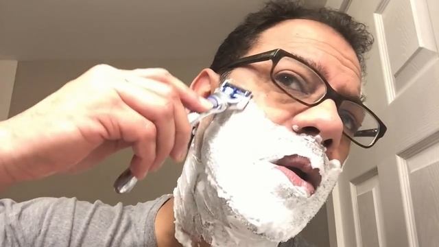 Gillette SKINGUARD — average guy tested смотреть онлайн