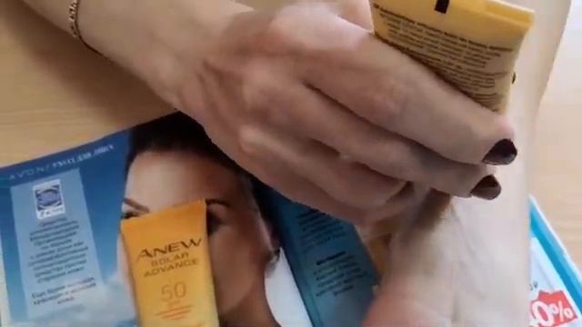 Матирующий солнцезащитный крем для лица с тональным эффектом SPF 50 от AVON