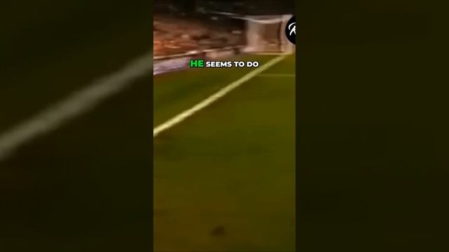 Ronaldo's Ferrari like Class Secures Victory for Manchester United смотреть онлайн