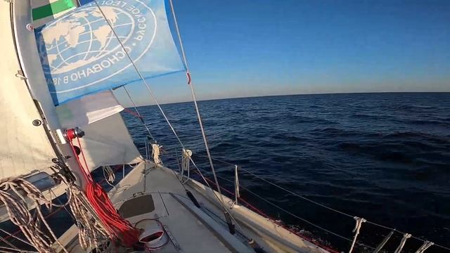 Экскурс по яхте. От первого лица ⛵️ Переход на парусной яхте Comfort 30 смотреть онлайн