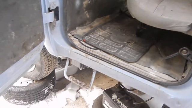 Видеообзор кабины Nissan Atlas 2002 г. R4F23-3105