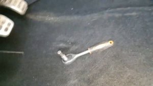 скрип педали поло седан!сделай так и забудь.