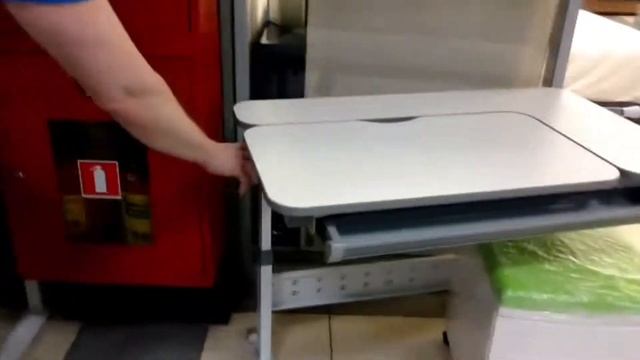 Растущая парта MEALUX MARTIN - неплохой вариант для школьника! смотреть онлайн