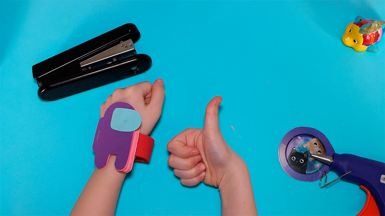 Как сделать браслет Амонг Ас своими руками, простые поделки из бумаги в детский сад и в школу смотреть онлайн