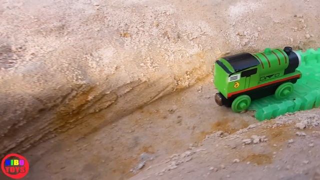 Thomas and Friends Toy Trains There is a ghost in the cave! смотреть онлайн