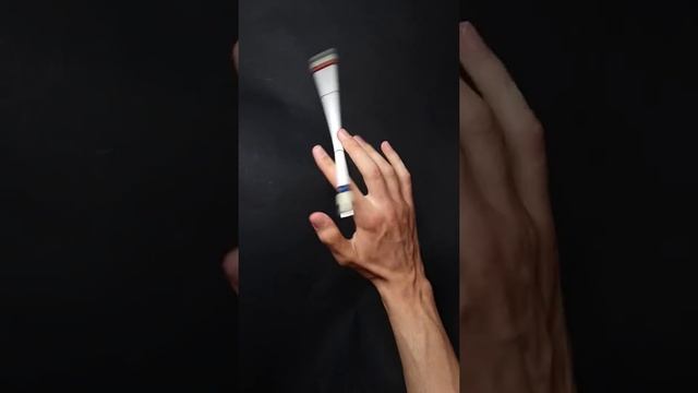 Как надо крутить ручку на уроке: смотреть онлайн