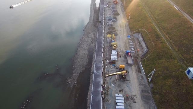 Нагорный парк, осенняя воздушная прогулка! Барнаул. MI DRONE 4K смотреть онлайн