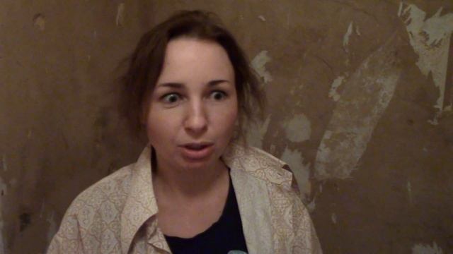 Клеим панели в ванной. #Ремонт в однушке смотреть онлайн