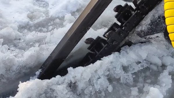 ❄️ Пилит лёд! Траншеекопатель. BAUMECH ML-01