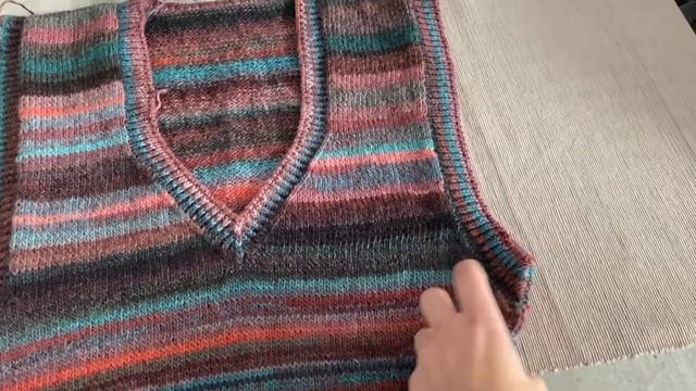 Рулет со сливками и вишней//Жилет готов.#vlog смотреть онлайн