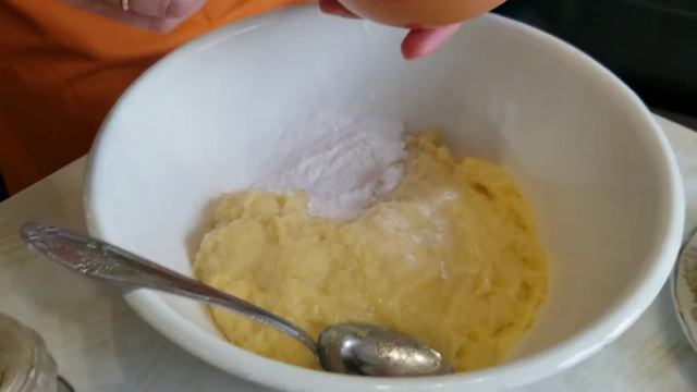 Клюски с тушеной капустой/Kluski with stewed cabbage смотреть онлайн