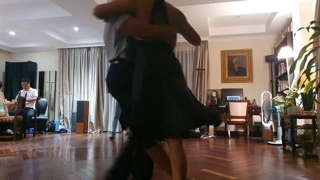 Saigon Milonga_Tango tanda_Osvaldo Fresedo #dance #tango смотреть онлайн