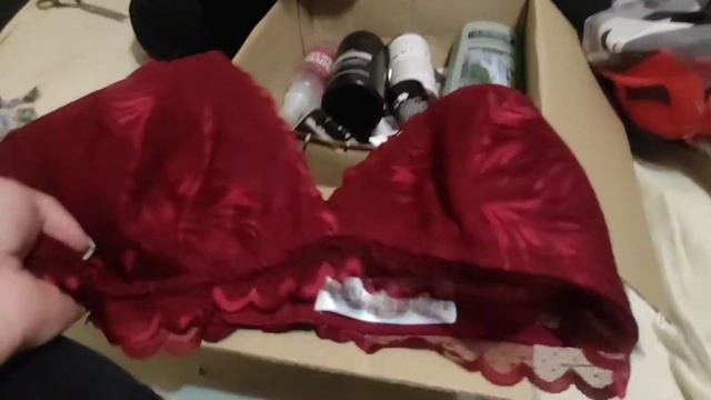 Вылупились цыплята, но тут пришёл кот... смотреть онлайн
