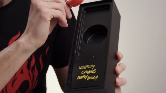 Cyberpunk 2077 Limited Smartphone Unboxing & Impressions смотреть онлайн