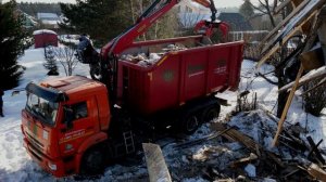 Ломовоз сносит дом. Аренда ломовоза. Green City