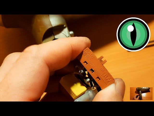 Ремонт фена для волос своими руками. Искрение в ручке. смотреть онлайн