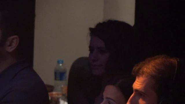 Beren Saat Kenan Doğuluyu izlerken mest oluyor.. смотреть онлайн