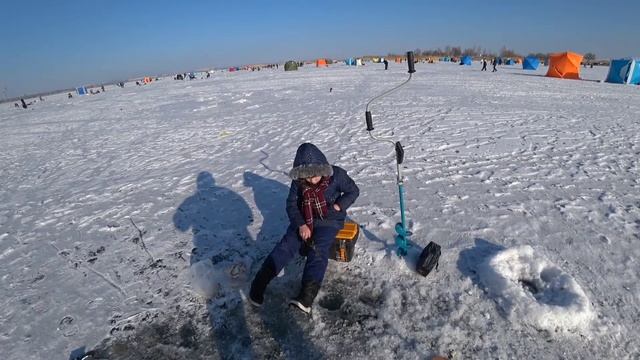 В поисках воблы.Капчагай Спасалка.Рыбалка с Дочей смотреть онлайн