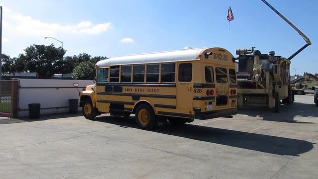 1991 FORD B700 SCHOOL BUS смотреть онлайн