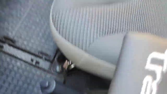 Подлокотник в Trafic Vivaro смотреть онлайн