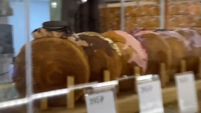 ВЫБИРАЕМ лучшие КУБИЧЕСКИЕ КРУАССАНЫ ? OMG COFFEE или БУБЛИК? смотреть онлайн