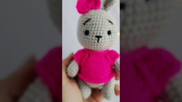 вязаная зайка #вязаниекрючком #вязальныйвлог #амигуруми #мкзайчик #зайкакрючком #схемывязания смотреть онлайн
