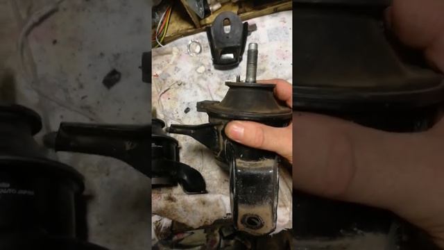 Причина стука передней правой опоры двигателя g4gc хендай туксон смотреть онлайн