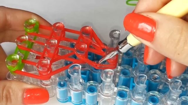 Брелок КЛУБНИЧКА из Резинок на Станке смотреть онлайн