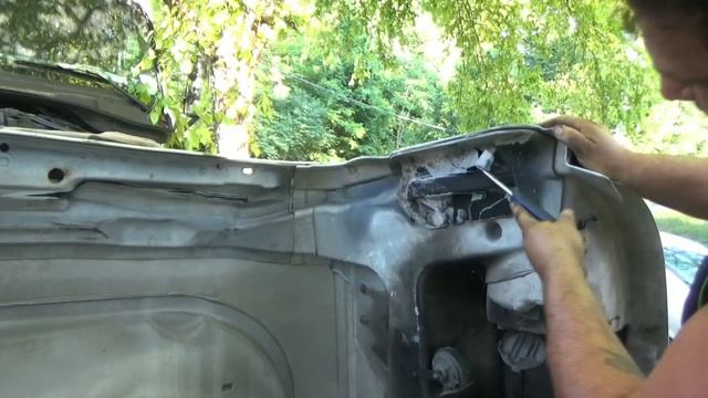 Cascadia L&R hood bracket replacement and story time смотреть онлайн