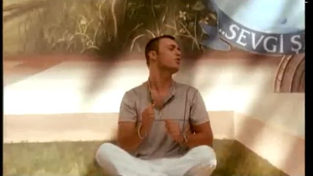 Mustafa Sandal - Araba смотреть онлайн