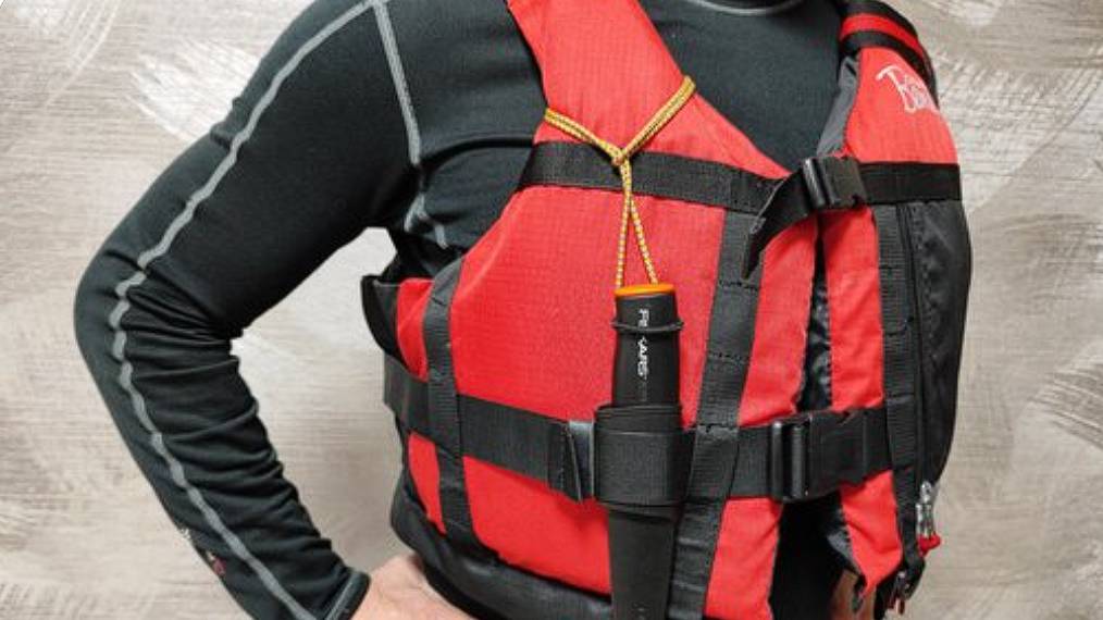 Нож на спасжилете смотреть онлайн