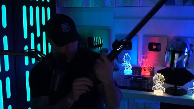 Star Wars Black Series Darksaber Force FX Unboxing and Review смотреть онлайн
