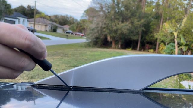 How to remove roof rack covers on your car - easy trick! смотреть онлайн