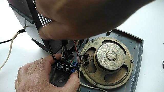 Как переделать проводное радио в FM радиоприемник смотреть онлайн